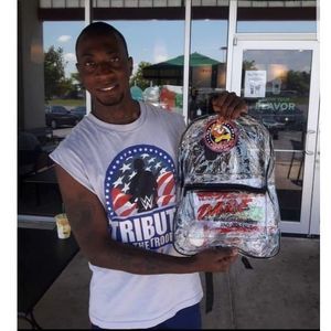 Meet your Posher, Kenneth